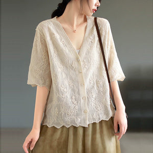 Áo sơ mi ngắn tay cổ V thêu ren hoa lá đơn sắc - NU10482