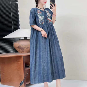 Đầm liền denim ngắn tay cổ tròn xẻ V thêu hoa văn retro - NU10187