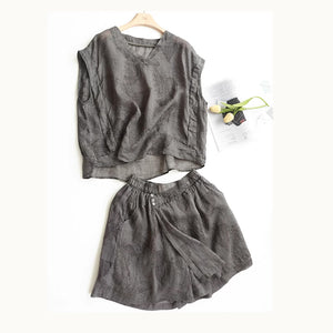 Bộ đồ linen gồm áo sơ mi sát nách cổ V và quần sooc in hoa văn retro hai lớp - NU8972