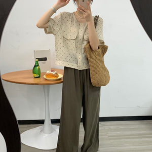 Áo sơ mi linen ngắn tay cổ tròn hai túi vuông chấm bi - A838