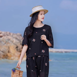 Áo T-shirt linen ngắn tay cổ tròn thêu hoa ngũ sắc - NU9054