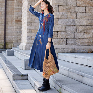 Đầm liền denim tay lửng cổ V thêu cành hoa và chú chim - NU9392