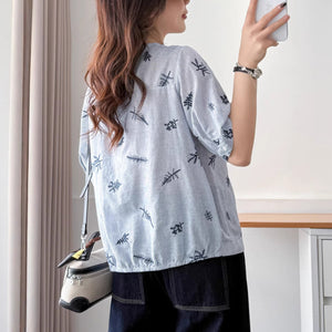 Áo sơ mi linen ngắn tay cổ tròn xếp ly thêu những chiếc lá - A877