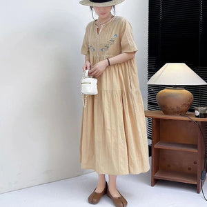 Đầm liền linen ngắn tay cổ tròn thêu hoa lá chấm bi - NU10099