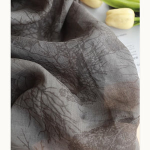 Bộ đồ linen gồm áo sơ mi sát nách cổ V và quần sooc in hoa văn retro hai lớp - NU8972