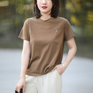 Áo T-shirt ngắn tay cổ tròn thêu hai người - A021