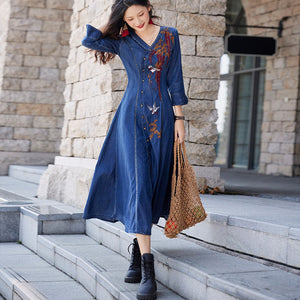 Đầm liền denim tay lửng cổ V thêu cành hoa và chú chim - NU9392