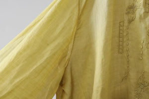 Áo sơ mi linen tay lửng cổ đức thêu hoa văn đối xứng - NU8866