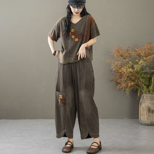 Bộ đồ denim gồm áo T-shirt ngắn tay cổ V và quần baggy thêu ô vuông - NU10176