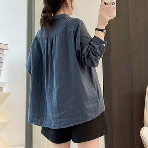 Áo sơ mi linen dài tay cổ đức thêu hoa song song trước ngực - NU10337
