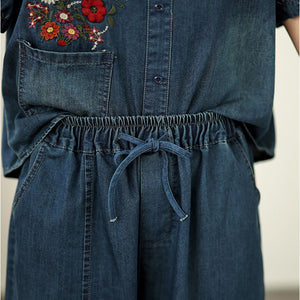 Bộ đồ denim gồm áo sơ mi ngắn tay và quần baggy lửng thêu hoa lá - B022