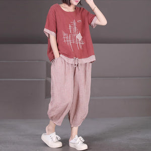 Bộ đồ linen gồm áo T-shirt ngắn tay hoa văn trừu tượng và quần baggy caro - NU8957