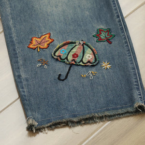 Quần baggy denim lửng lưng thun thêu chiếc ô - Q155