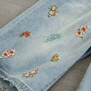 Quần sooc denim lưng thun thêu hoa sắc màu - Q185