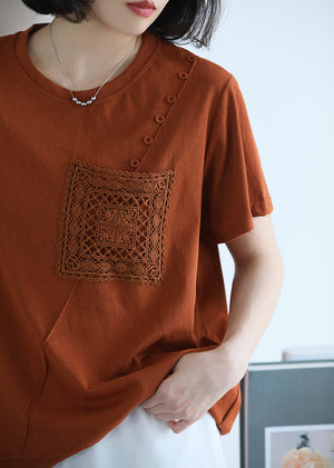 Áo T-shirt ngắn tay cổ tròn thêu trang trí ô vuông - NU10382