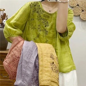 Áo T-shirt linen ngắn tay cổ tròn đính ren thêu hoa lá - NU9997