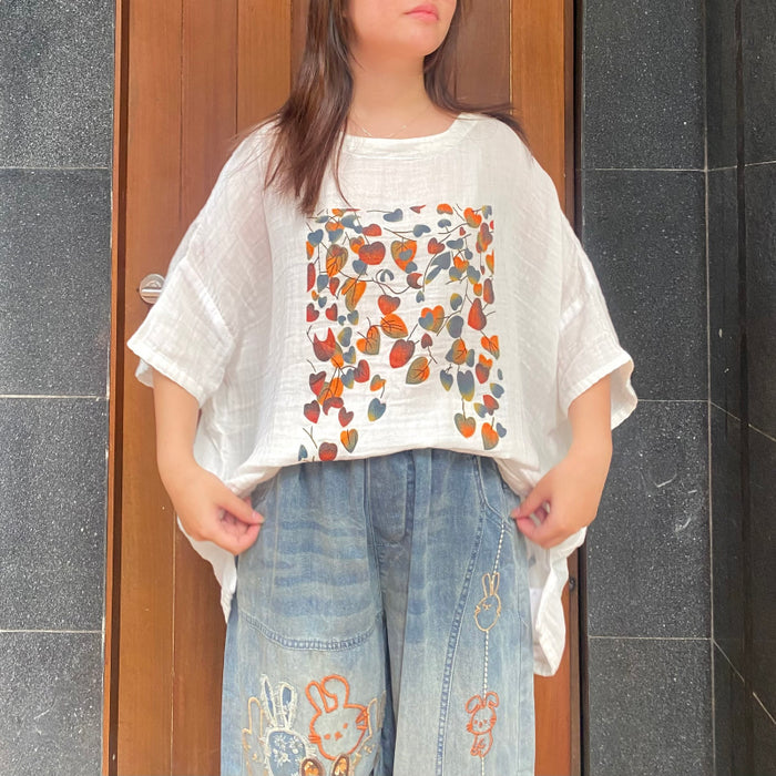 Áo T-shirt linen ngắn tay cổ tròn in những chiếc lá trái tim - NU10486