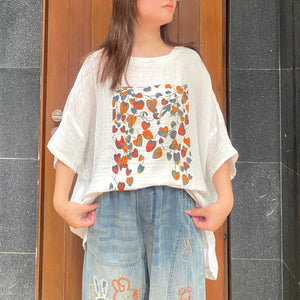 Áo T-shirt linen ngắn tay cổ tròn in những chiếc lá trái tim - NU10486