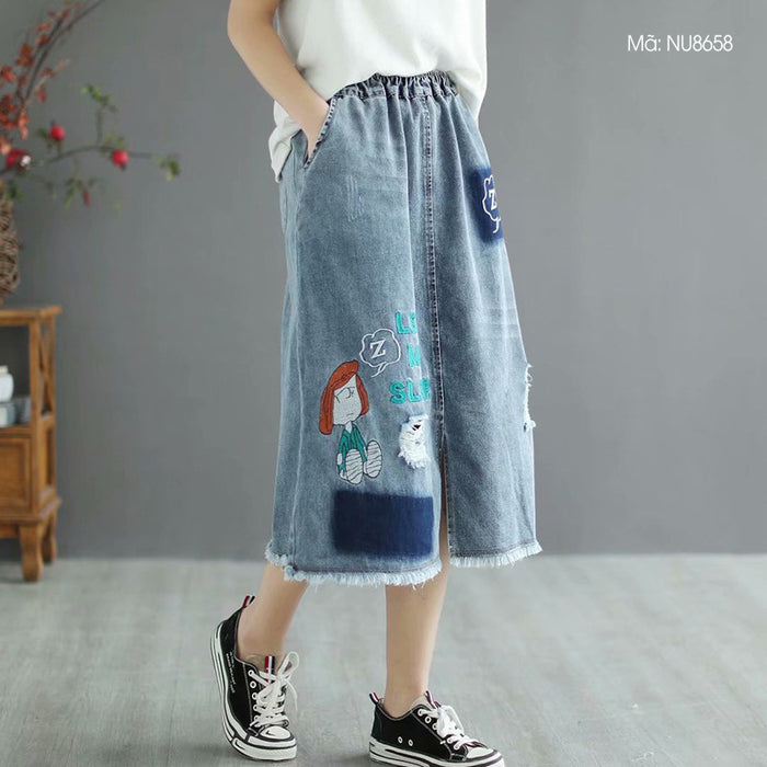 Chân váy denim lưng thun thêu cô bé xẻ tà - NU8658