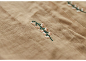 Áo sơ mi linen ngắn tay cổ đứng thêu hoa lá đối xứng hai bên - NU8531