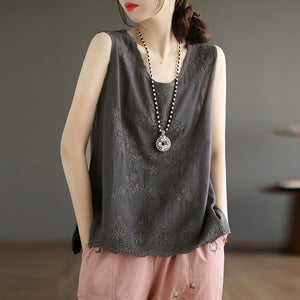 Áo T-shirt sát nách cổ tròn thêu hoa văn vòng xoáy - NU7448