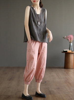 Áo T-shirt sát nách cổ tròn thêu hoa văn vòng xoáy - NU7448