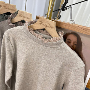 Áo T-shirt dài tay cổ lọ kiểu đính ren - NU8000
