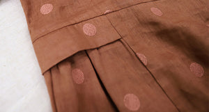 Đầm liền linen ngắn tay cổ tròn thêu những chấm tròn - OD0628