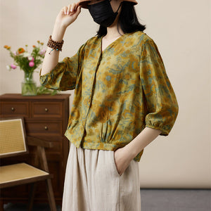 Áo sơ mi tay lửng cổ V in hoa văn retro - NU8555