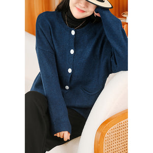 Áo khoác len cardigan dài tay cổ tròn hai túi vuông - NU7836