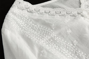 Áo sơ mi linen ngắn tay cổ V thêu ren và dây leo - NU7050