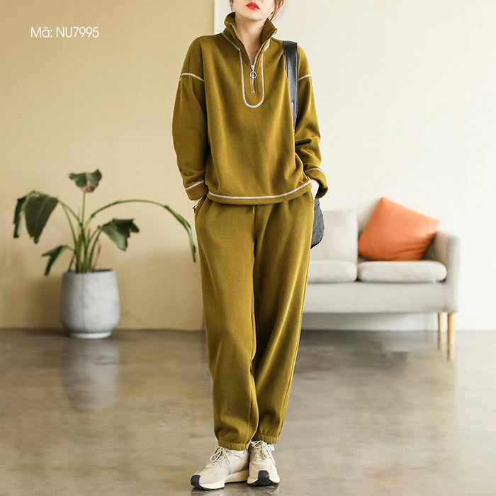 Bộ đồ thể thao gồm áo T-shirt dài tay cổ đứng và quần baggy lưng thun - NU7995