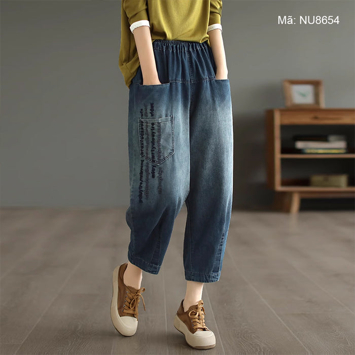 Quần baggy denim lưng thun hai túi ngang thêu chữ - NU8654