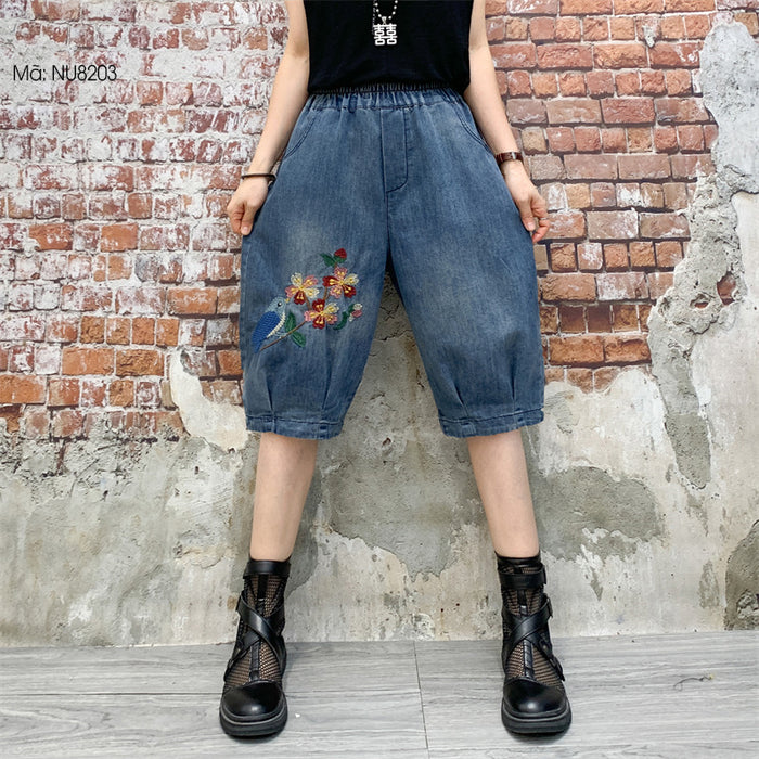 Quần sooc denim lưng thun thêu chú chim và cành hoa - NU8203