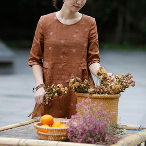 Đầm liền linen ngắn tay cổ tròn thêu những chấm tròn - OD0628