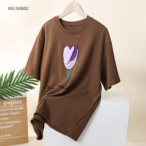 Áo T-shirt ngắn tay cổ tròn thêu hoa tulip - NU8447