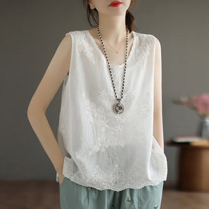 Áo T-shirt sát nách cổ tròn thêu hoa văn vòng xoáy - NU7448