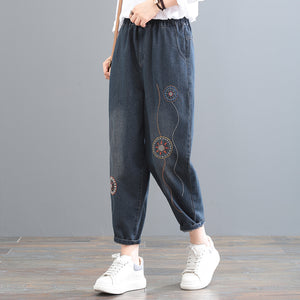 Quần baggy denim lưng thun thêu vòng tròn trừu tượng - NU7787