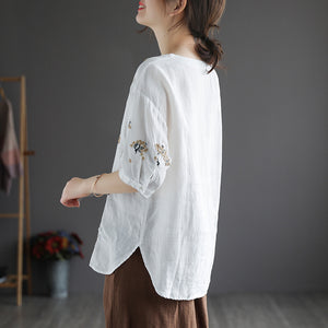 Áo sơ mi linen tay lửng cổ tròn thêu hoa vạt bo tròn - NU8411