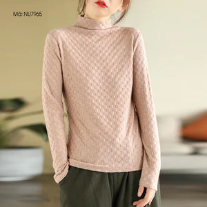 Áo T-shirt len cashmere dài tay cổ lọ kiểu ô vuông - NU7964