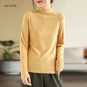 Áo T-shirt len cashmere dài tay cổ lọ kiểu ô vuông - NU7964