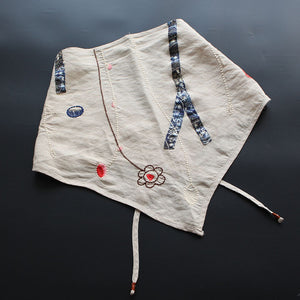Khăn linen tam giác thêu hoa lá - NU4967