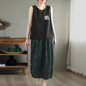 Áo T-shirt linen sát nách cổ tròn túi caro thêu hoa - NU8412