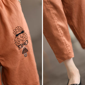 Quần baggy linen lưng thun thêu cô bé tóc xù - NU6830