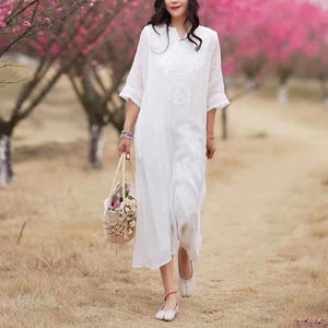 Đầm liền linen cổ tròn xẻ V ngắn tay thêu hoa văn retro - NU8598
