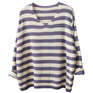 Áo T-shirt len dài tay cổ V kẻ sọc ngang - NU7677