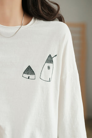 Áo T-shirt dài tay cổ tròn thêu ngôi nhà nhỏ - NU7961
