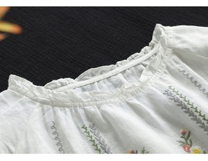 Áo sơ mi linen ngắn tay cổ tròn thêu hoa đối xứng - NU8211