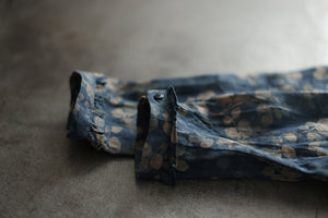Áo sơ mi linen dài tay cổ đứng xếp ly in những chiếc lá - NU8290