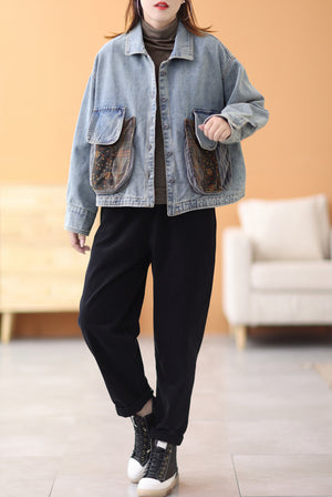 Áo khoác denim dài tay cổ đức hai túi tròn phối hoa lá - NU7893